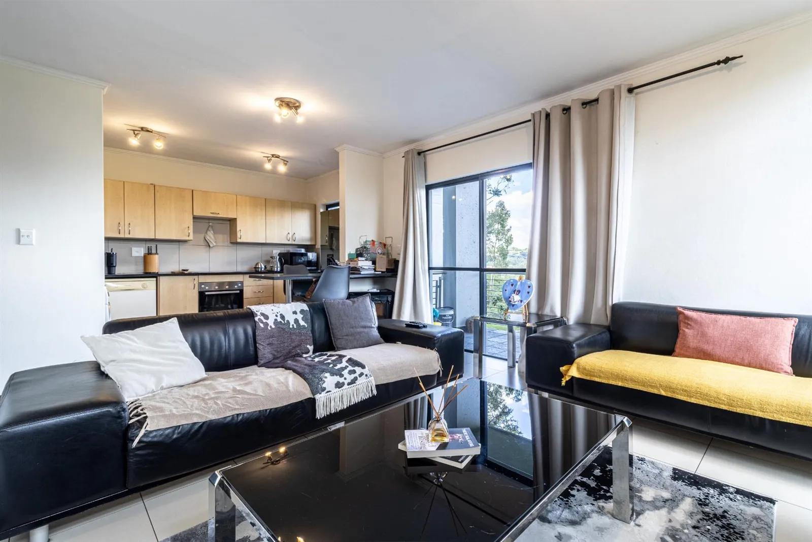 Apartment in Jackal Creek Golf Estate, Randburg
